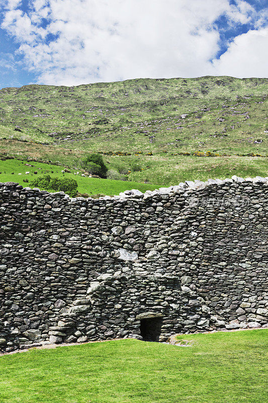 Staigue Stone Ringfort内部在凯利县，爱尔兰。